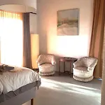Aguglia Persa - Double With Private Lounge Habitación en casa particular Noto