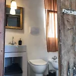 Aguglia Persa - Double With Private Lounge Habitación en casa particular
